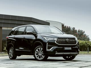 Toyota Innova Hycross car available for rental in Chandigarh